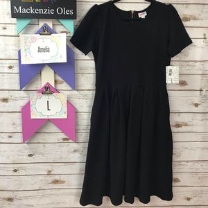 NWT LULAROE AMELIA DRESSS BLACK! Size L